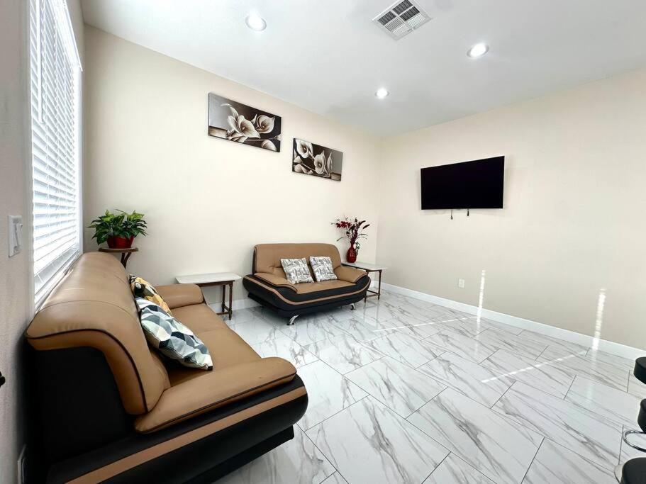 Villa New Renovated House In Little Saigon Midway City Exterior foto
