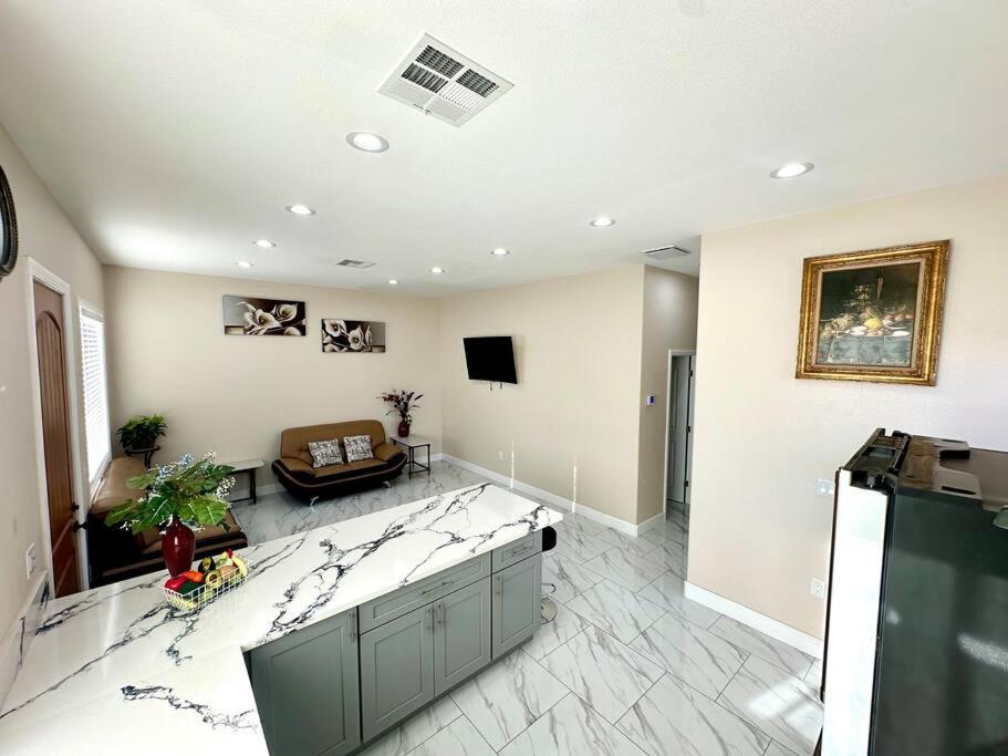 Villa New Renovated House In Little Saigon Midway City Exterior foto
